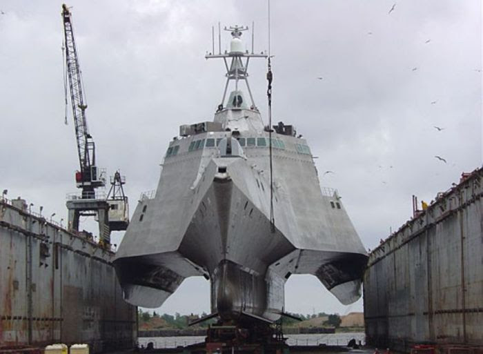 USS Independence (15 pics) USS Independence (15 pics)