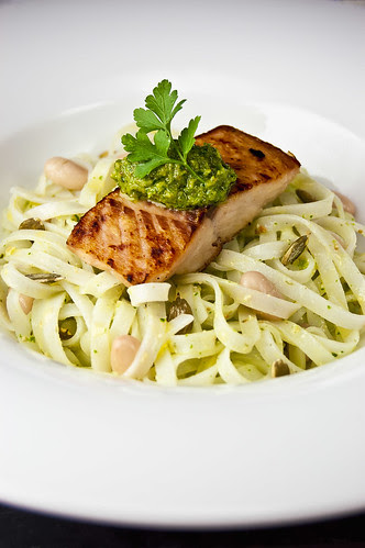 Seared salmon fillet with pumpkin-seeds pesto