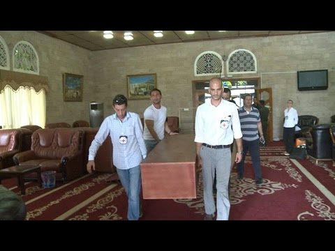 عاجل و بالفيديو..مؤتر جدا جثة الطيار المغربي ياسين البحتي تصل إلى المغرب