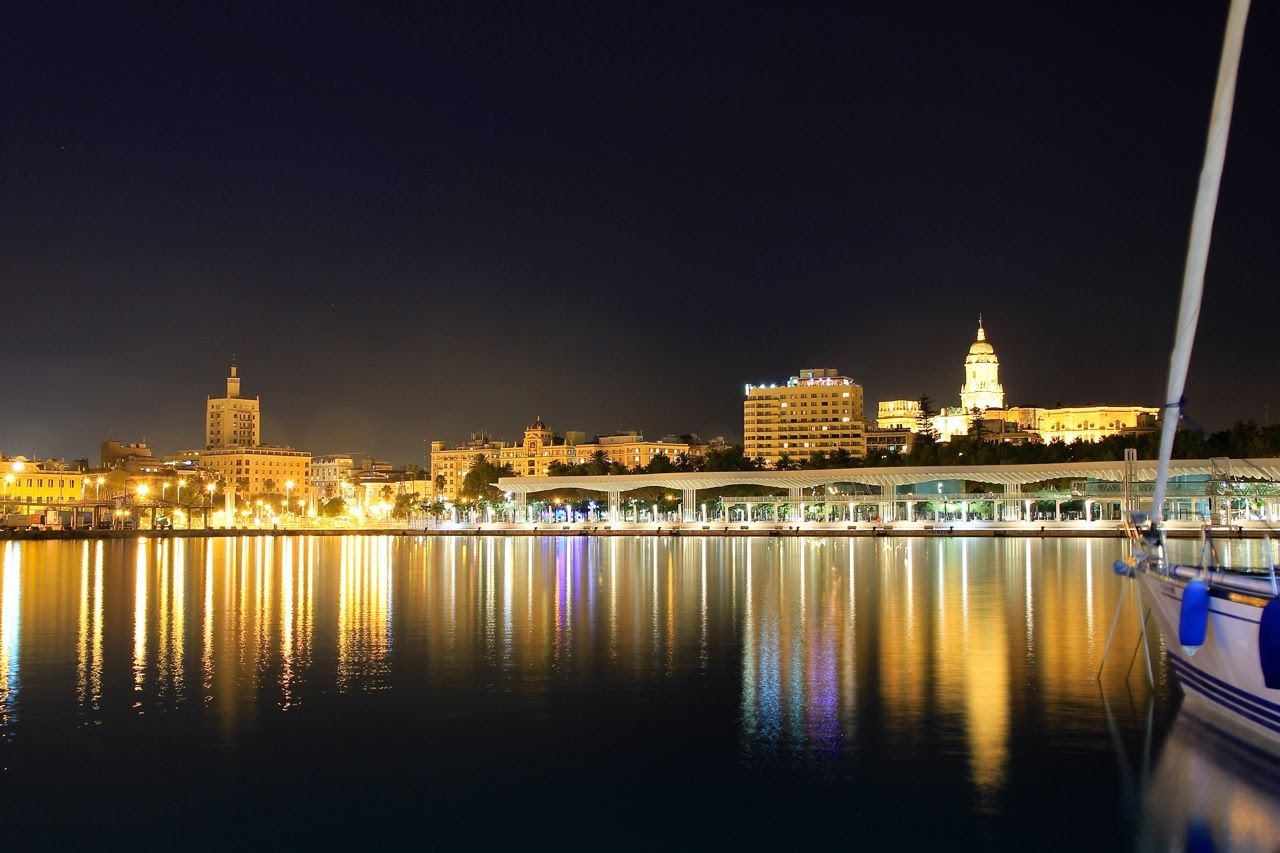 http://i181.photobucket.com/albums/x35/jwhite9185/Malaga/file-194.jpg