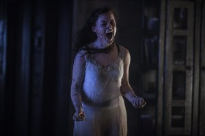Fotograma en donde aparece la actriz Jane Levy durante una escena de la nueva versión de "Evil Dead". EFE/Kirsty Griffin/TriStar Pictures