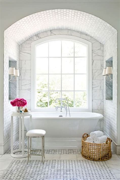 It is, therefore, crucial to choose the appropriate fixtures to glam your home. 33 Freestanding Bathtubs For A Dreamy Bathroom - DigsDigs