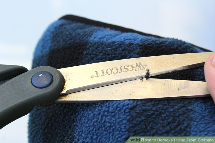 Remove Pilling From Clothing Step 2 Version 2.jpg