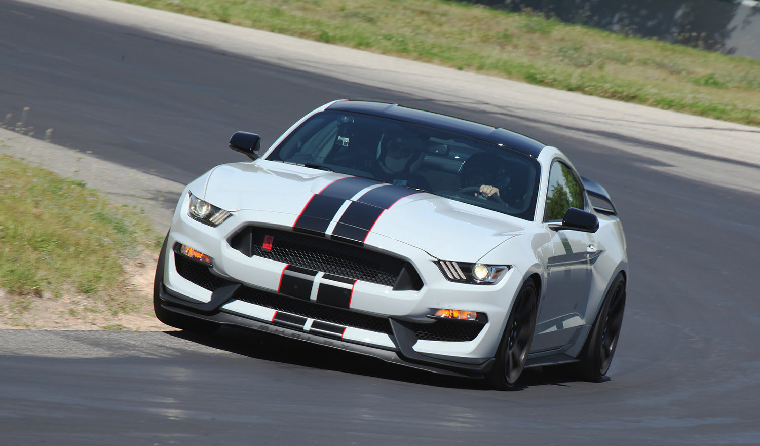 2016 Ford Shelby GT350R at Grattan