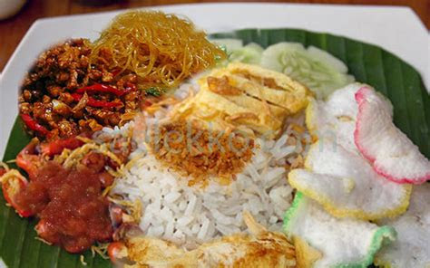 Bumbu kebuli asli diracik sendiri bukan beli jadi, racikan khas yaman. Resep nasi uduk betawi asli gurih komplit - RESEP MASAKAN