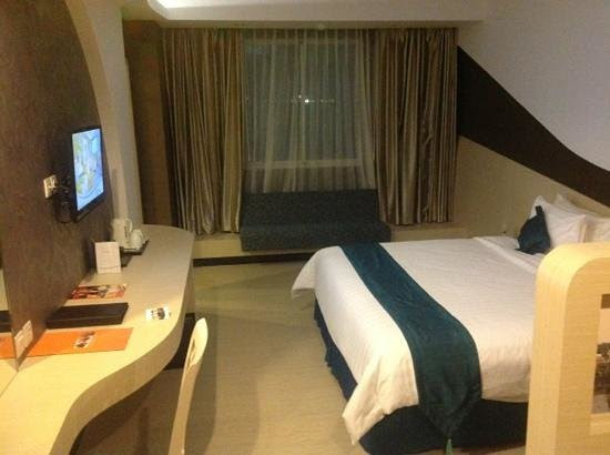 iKamari itiduri tipe Deluxe idii Aston Cirebon Picture of 