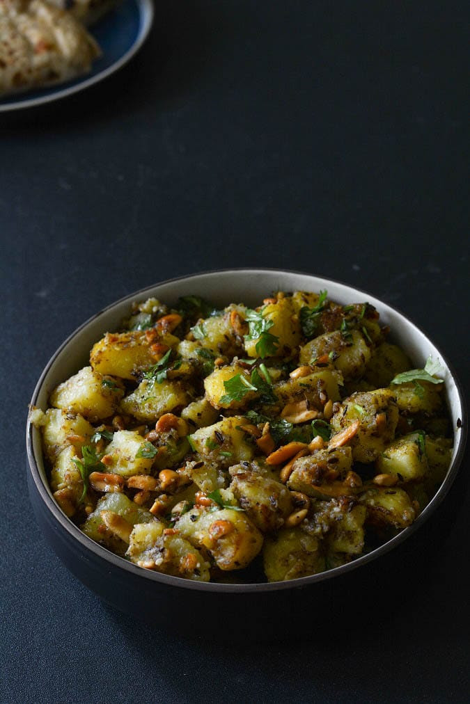 aloo aurb moongphali