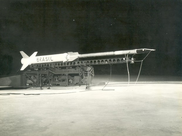 Primeiro lançamento da Barreira do Inferno, foguete Nike Apache (Foto: Arquivo Aeronautica/Cedida)