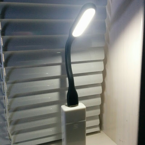 アマゾン99円 Usb Ledライト とダイソー108円 Usbライト を比較 圧勝したのは 最近買ったもの