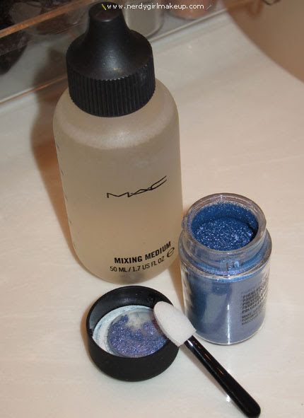 How To Apply Eyeshadow Step By Step. STEP 1