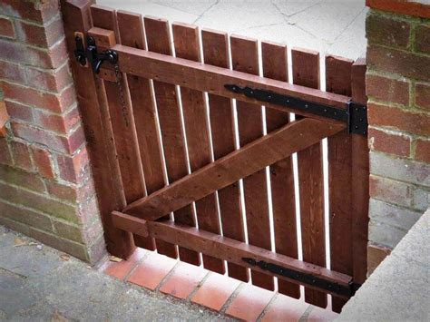 diy pallet garden gate  pallets