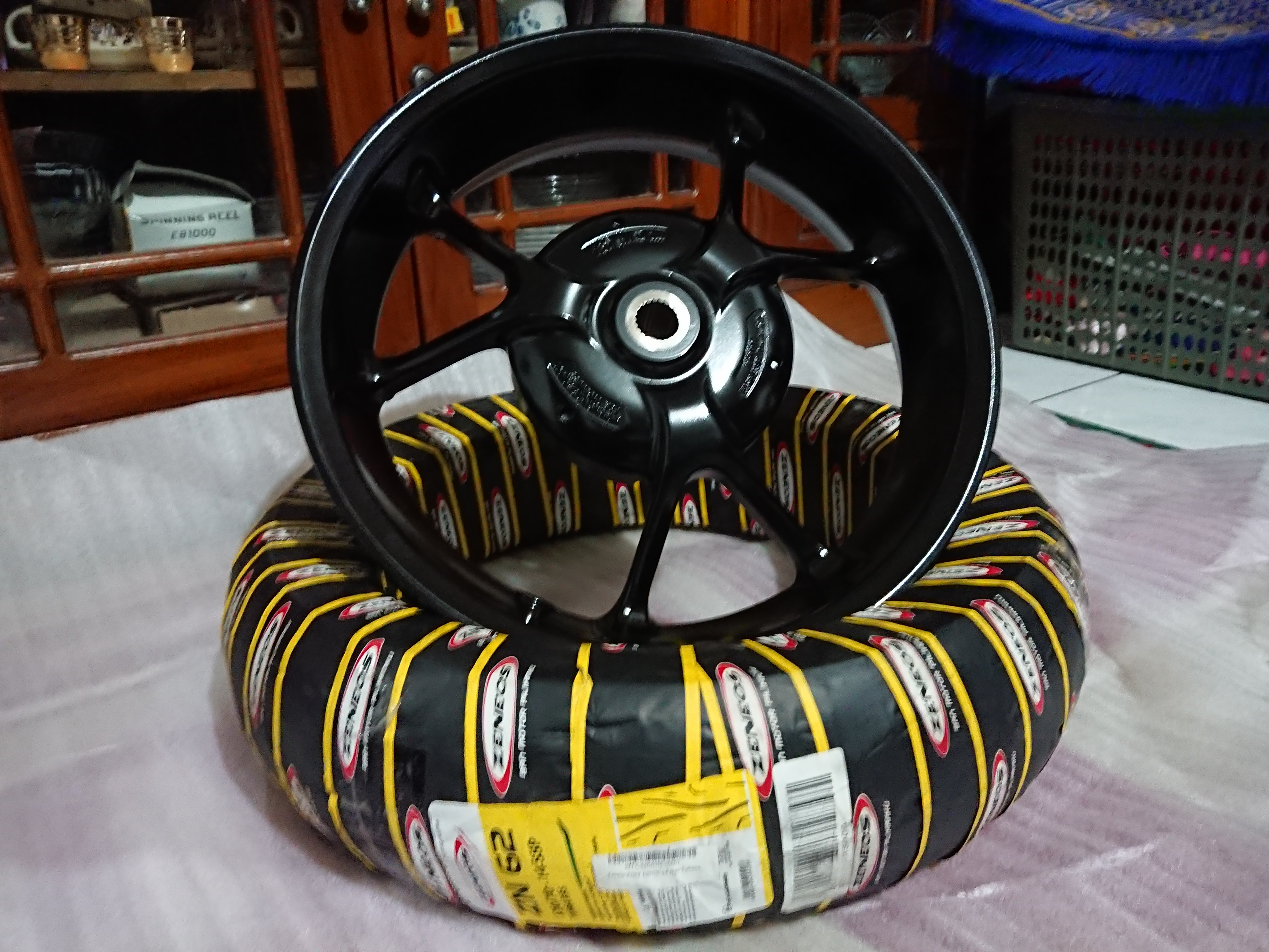 Modifikasi Yamaha Lexi Menggunakan Velg Yamaha Aerox Modifikasi Yamaha Lexi Menggunakan Velg Yamaha Aerox