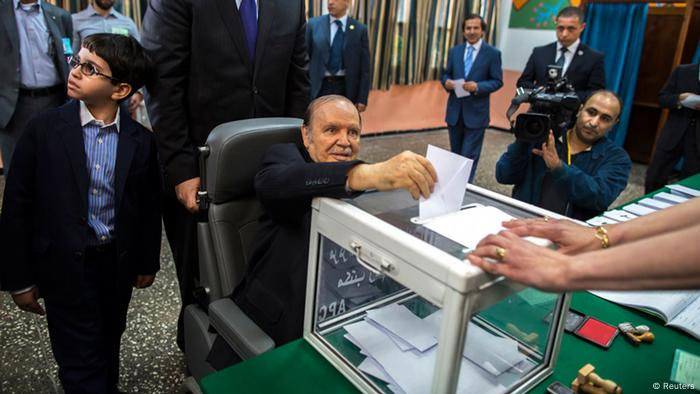 Wahlen Algerien 2014 Bouteflika gibt seine Stimme ab