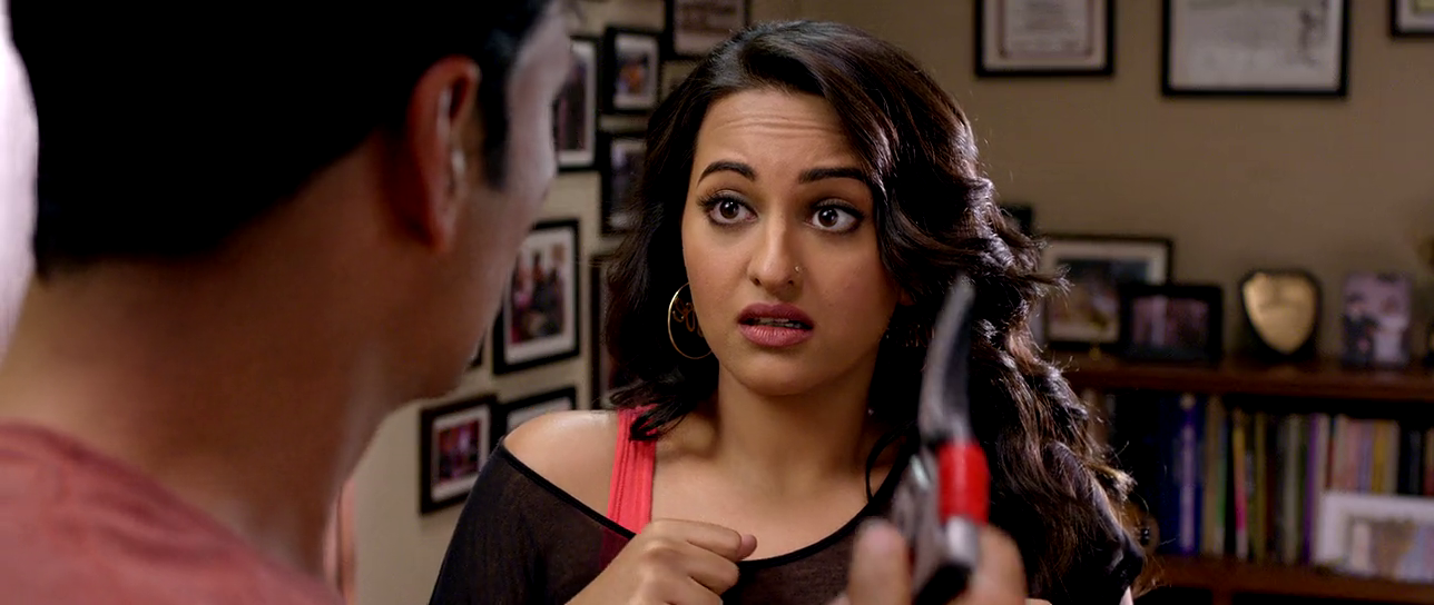 HOLIDAY (2014) Blu Ray 720p x264 DVD5 DTS 5.1 ESubs DrC