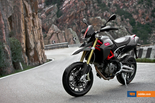 2011 Aprilia Dorsoduro 750 Factory Picture Mbike Com