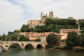 L'Orb, le Pont Vieux et la cathédrale Saint-Nazaire.