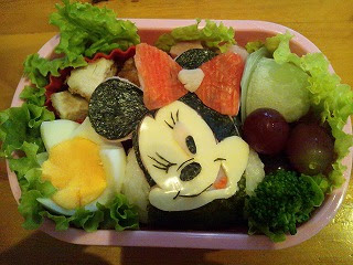 ディズニーのキャラ弁ミニーちゃん