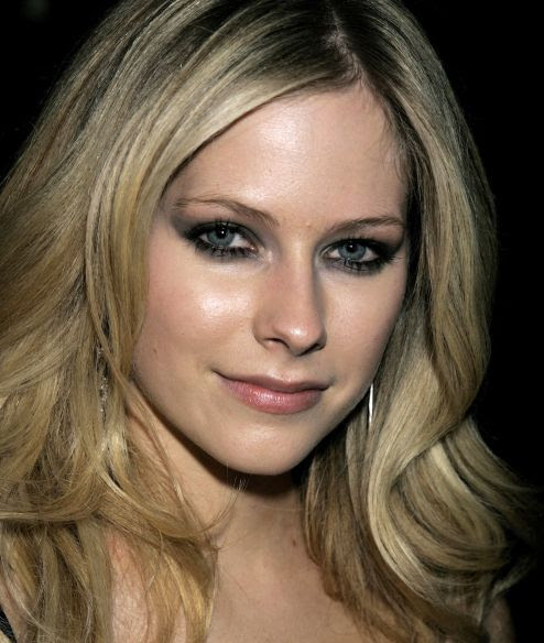 Hit single w hell hitmaker has Avril Lavigne Makeup What The Hell. Hit single w hell hitmaker has