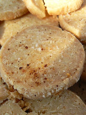 sablé parmesan piment d'espelette.jpg