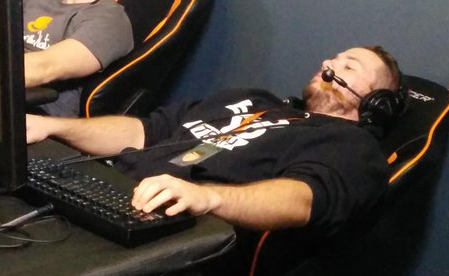 How Close Is Your Face To The Monitor When To Play Csgo Globaloffensive