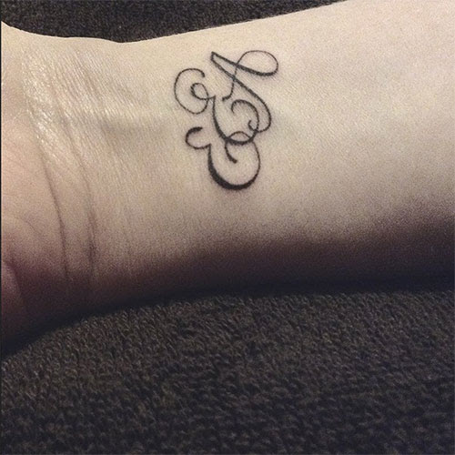 Tatouage Poignet Tatouages Lettrescom