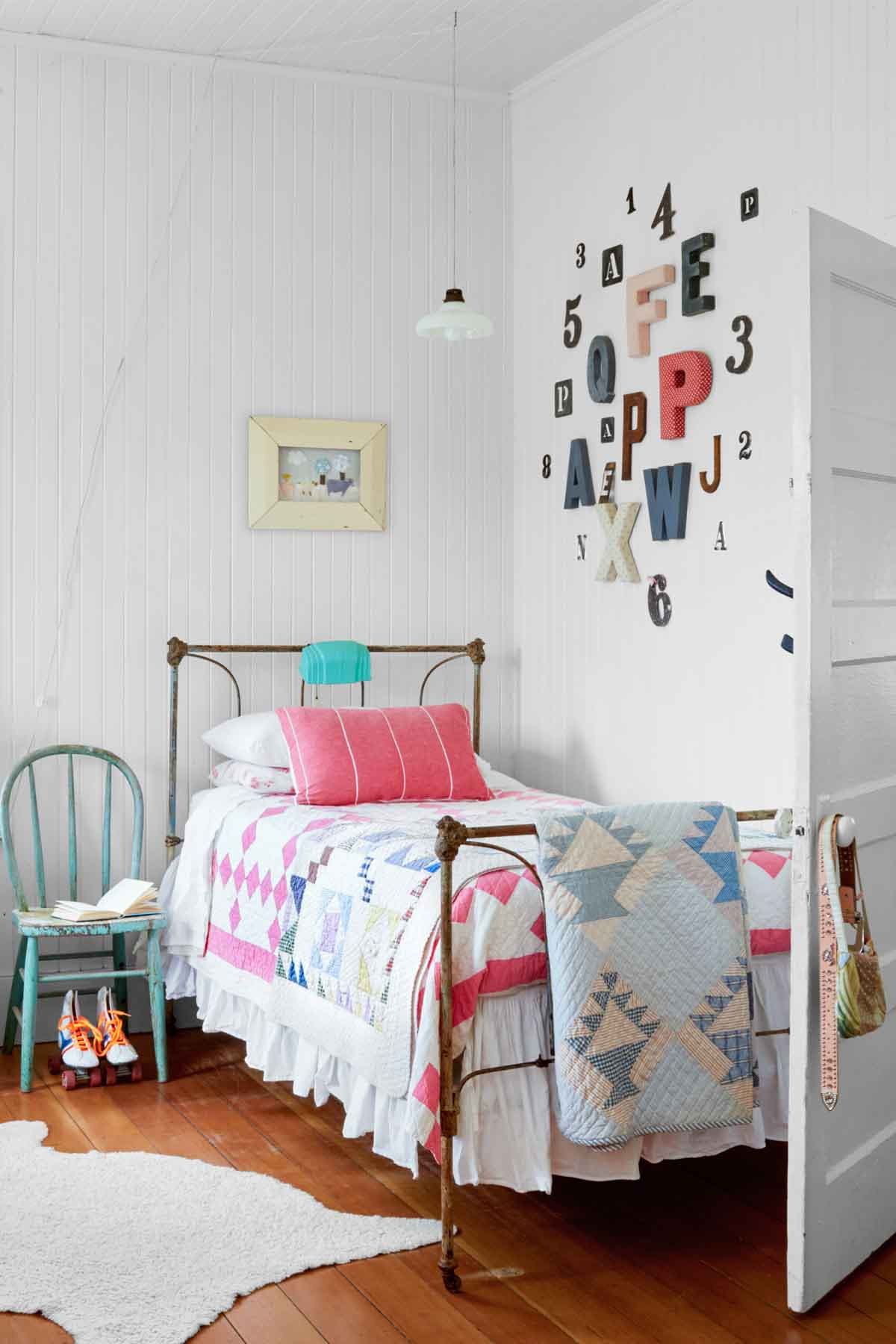 12 Fun Girl's Bedroom Decor Ideas - Cute Room Decorating ...