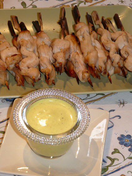 mini_brochette_de_poulet_sauce_coco_curry