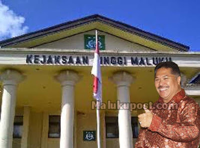Ambon, Malukupost.com - Kepala Kejaksaan Tinggi Maluku, Jan Samuel Maringka mengingatkan berbagai pihak untuk tidak menjadikan aparat penegak hukum sebagai sarana menjebak seseorang dalam konteks pemilihan langsung kepala daerah. "Kita harus membuka mata dan hati, karena situasi menjelang Pilkada ini lalu dimanfaatkan untuk kepentingan lain," kata Jan Maringka di Ambon, Sabtu (10/12). Penjelasan Kajati terkait penanganan kasus dugaan korupsi pembelian lahan dan gedung untuk pembukaan kantor cabang PT. Bank Maluku-Malut di Surabaya tahun 2014 senilai Rp54 miliar.