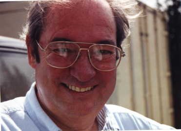 Arquivo: Milton William Cooper.png