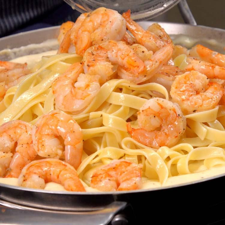 The Easiest Shrimp Alfredo Pasta Recipe