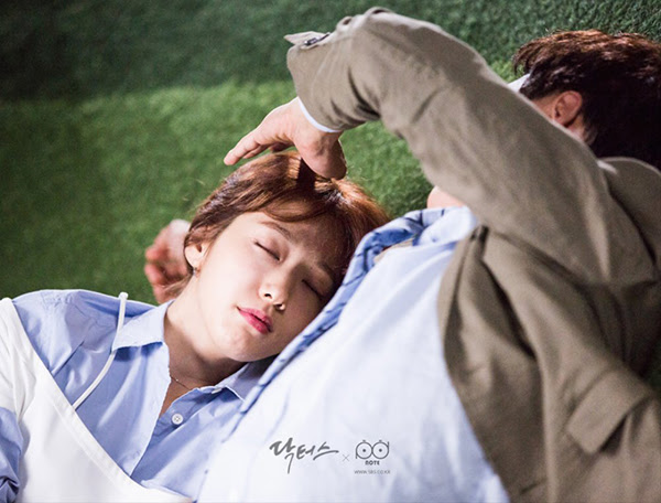 “Doctors”: Yoon Kyun Sang bày tỏ tình cảm của mình với tình địch Kim Rae Won - Ảnh 3.