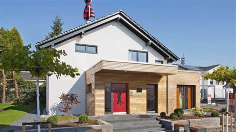 Modernes Haus Rotes Dach