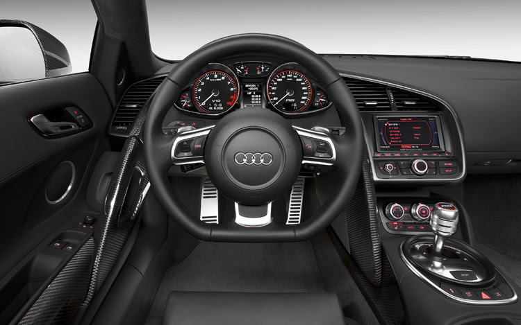 2010 Audi A4 interior