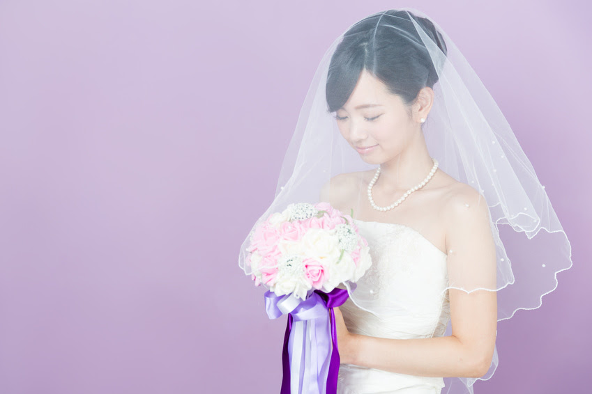 結婚式で行うベールダウンの意味 Afflux アフラックス アフターメンテナンスが一生涯無料の全国 80 店舗展開のブライダルリング専門店