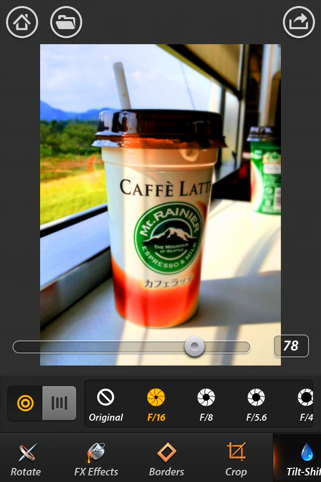 最強のカメラアプリ Fotorの使い方