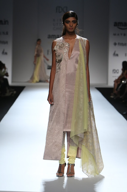 KIRAN UTTAM GHOSH AUTUMN WINTER 16/17 SILVER