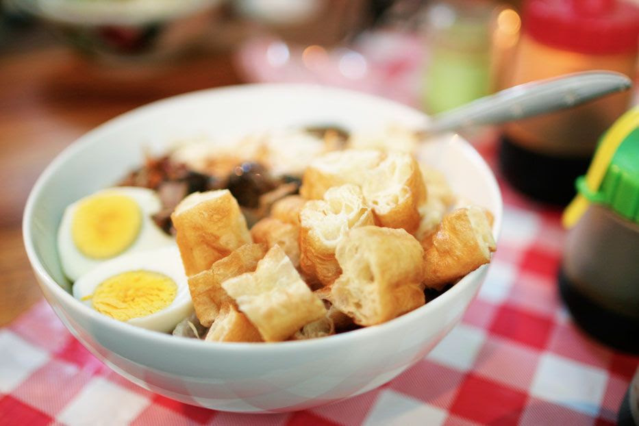 Ang Ciu dan Dua Bubur Cina di Makassar