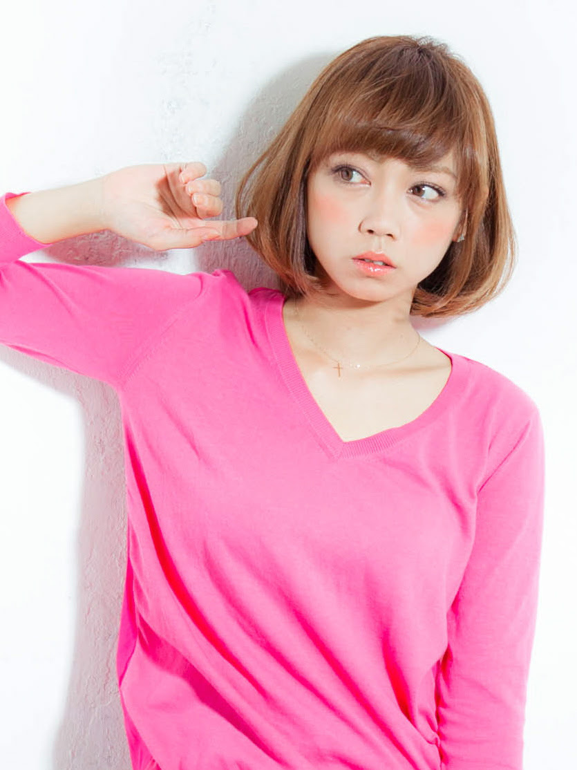 ショートで縮毛矯正で柔らかストレート