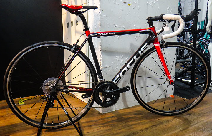 即日納車可能】ほぼほぼホリゾンがカッコイイ、FOCUS IZALCO MAX 