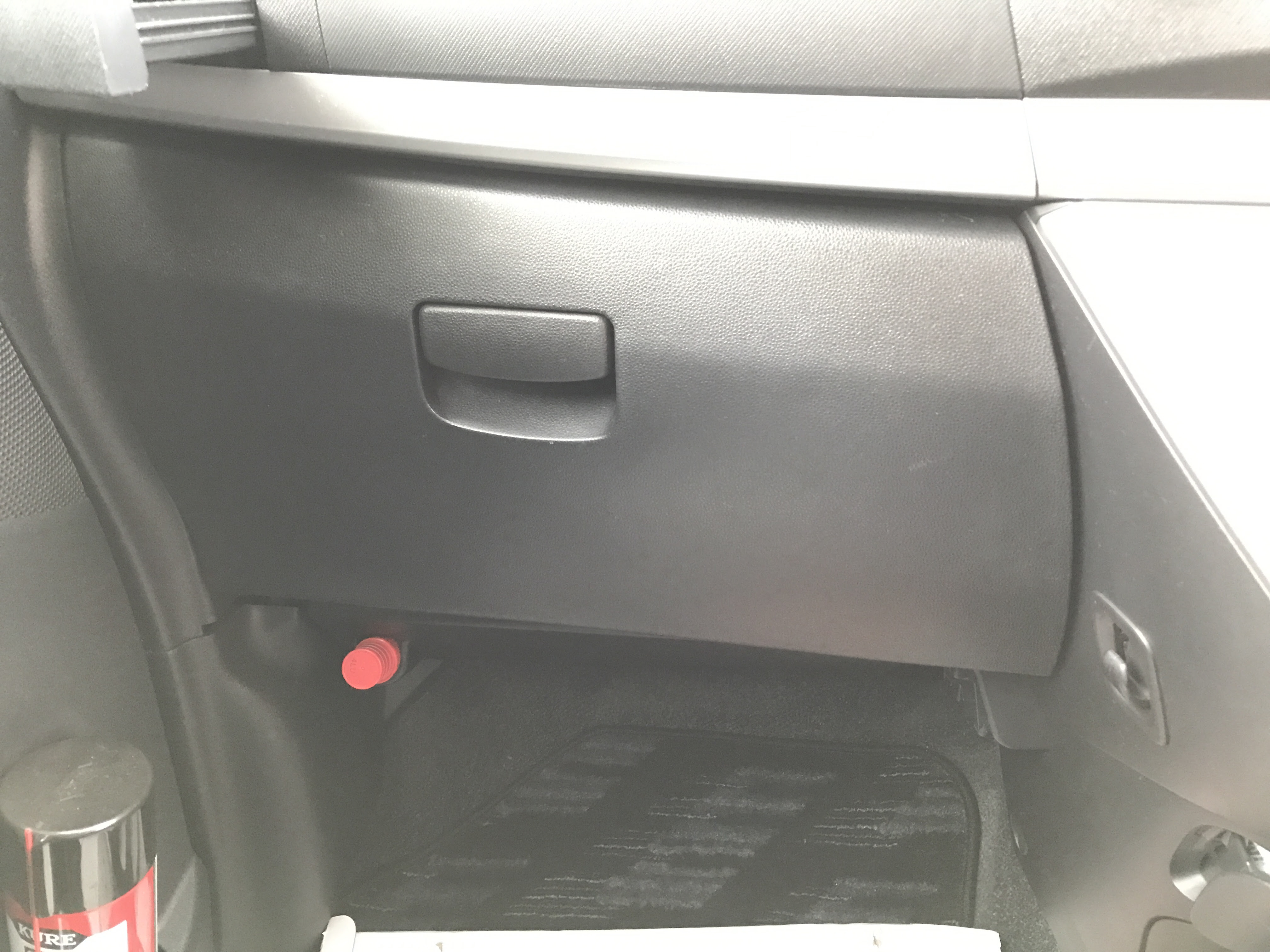 車のエアコンフィルター交換方法は 臭いが無いから必要ないは大間違いだった 自動車メンテナンスお役立ち情報blog