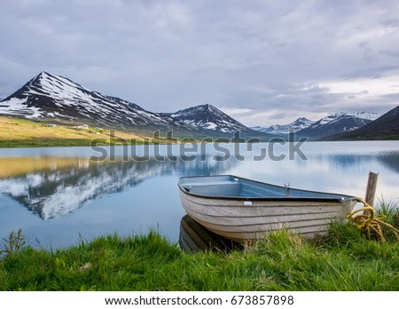 Rowboat Stock Images, Royalty-Free Images &amp; Vectors 