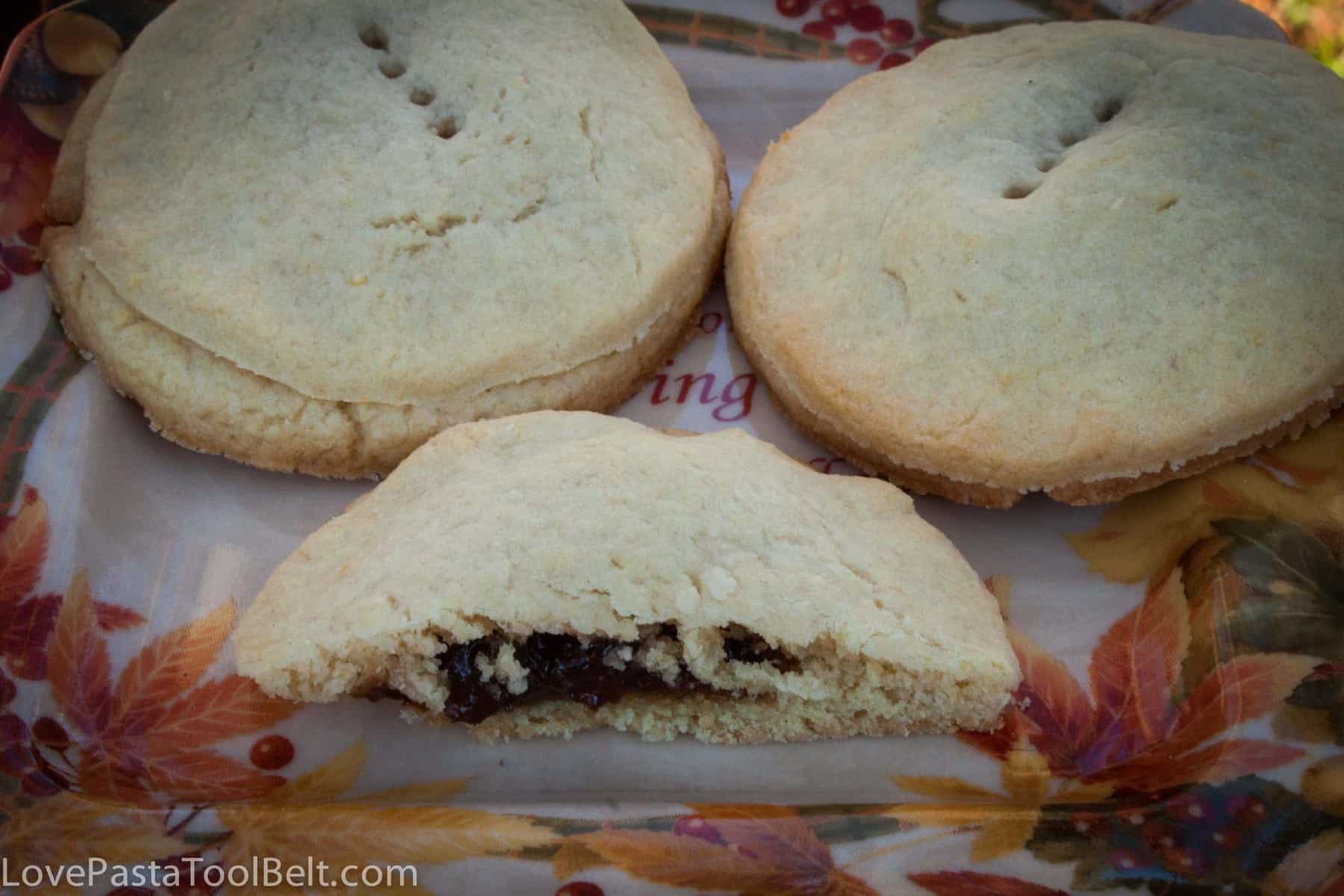 recipe for soft raisin-filled cookies
