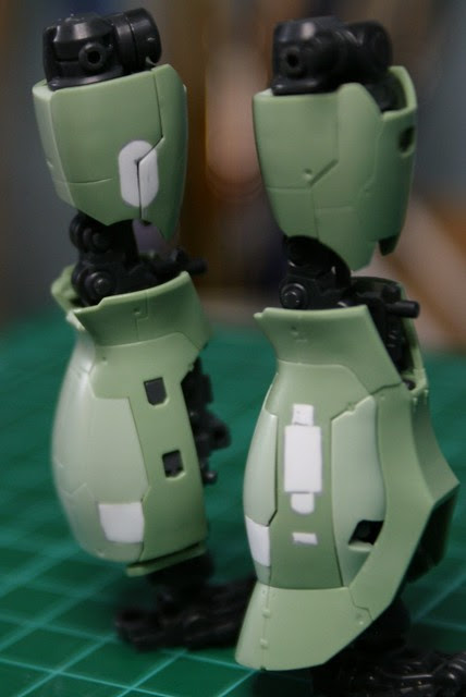 Real Grade 1/144 - MS-05 Zaku I - WiP 5 - Leg modelling done.
