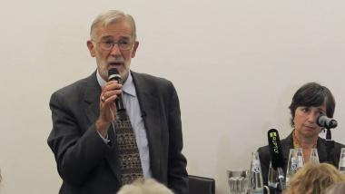 Ray McGovern und Elizabeth Murray in Berlin. Foto: Stefan Böhme