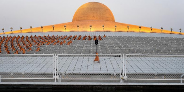 Kejar Biksu, Polisi Temukan Lorong Rahasia di Bawah Kuil Buddha