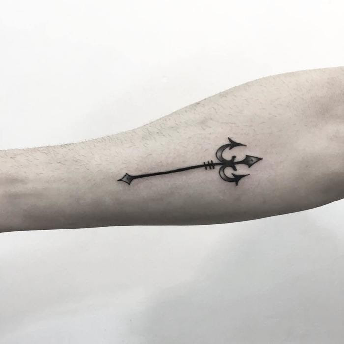 Mighty Trident Tattoo Designs And Meanings Tattoobloq