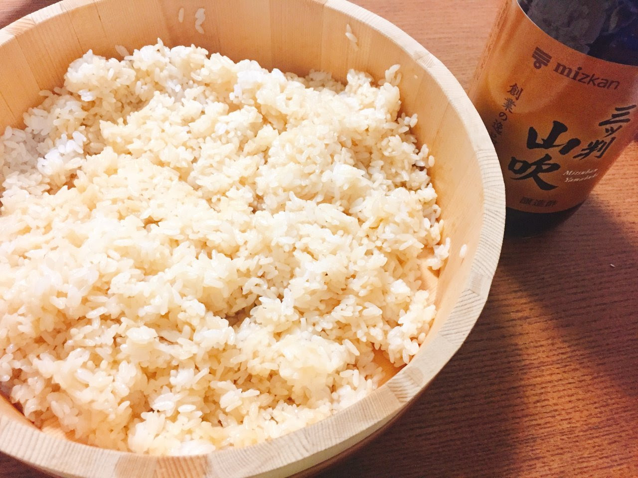 酒粕を使ってじっくりと熟成した赤酢 三ツ判山吹 旅する食卓 Table Trip
