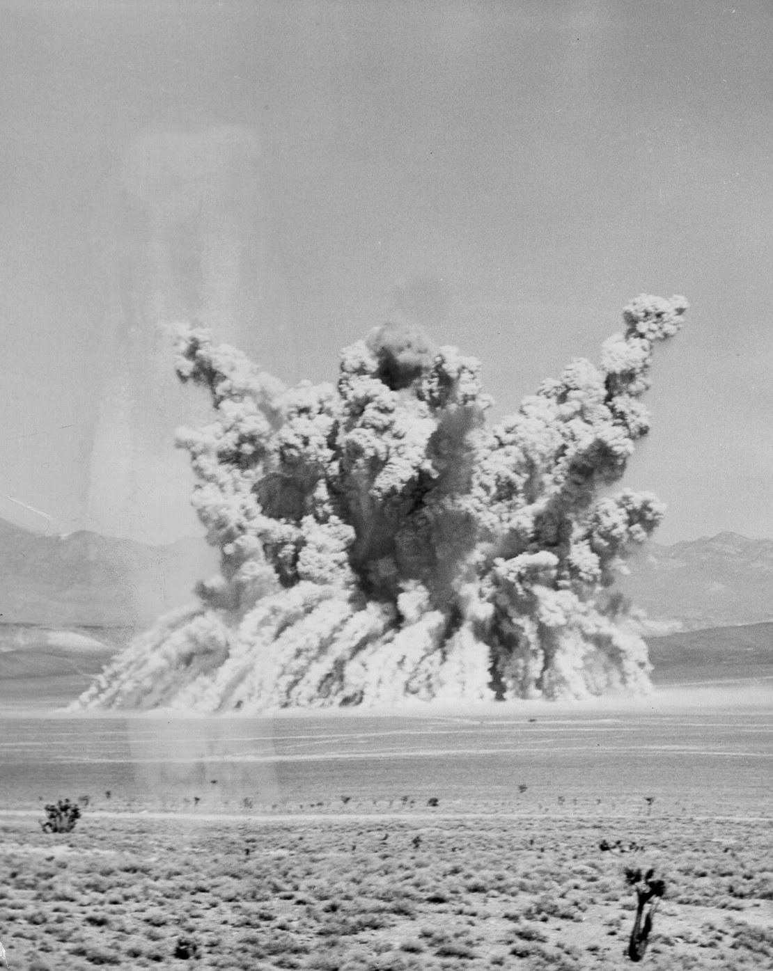 Teste com bomba de U-233 durante a Operação Teapot, 1955
