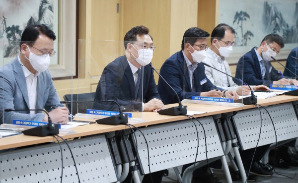 김경수 중도하차 경남도 "권한대행만 내리 네 번째… 그래도 ...