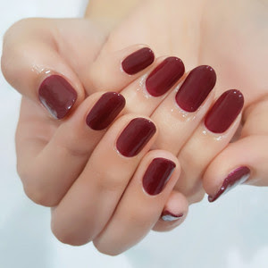 赤のワンカラー ネイルサロン Nailcollection 浅草 蔵前 御徒町